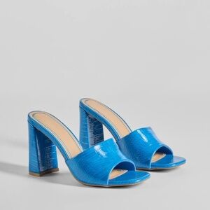 Windsor/Bamboo Women's Blue Croc Faux Leather Block Heels